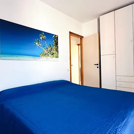 M410 - Marcelli, Comodo Trilocale Con Ampia Terrazza Marcelli